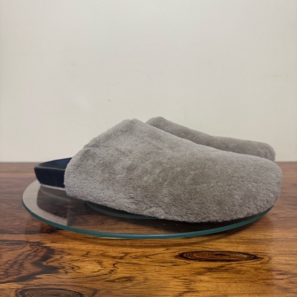 Beek Flufftail Shearling Slide - image 6